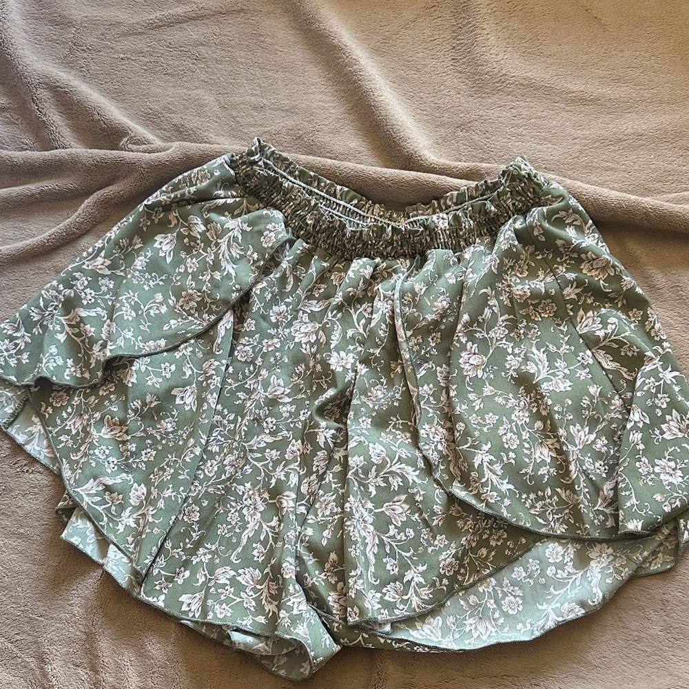 Floral Green Women's Shorts